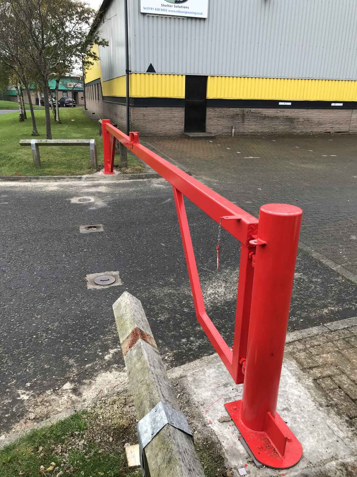 Bollards & Barriers